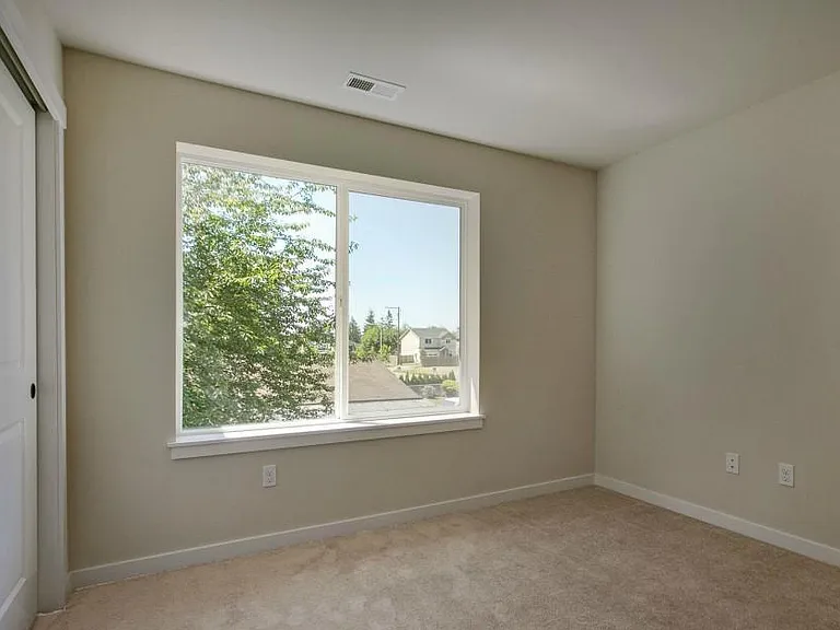 5109 NE 6th Pl — Photo 6