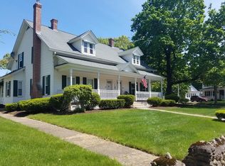 71 Cross St, Uxbridge, MA 01569