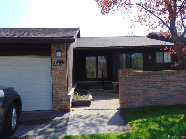 26230 Inkster Rd, Southfield, MI 48033