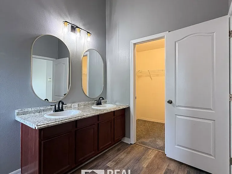 7624 Red Mill Cir — Photo 13