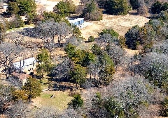 2nd image of 374 Hideaway Ln