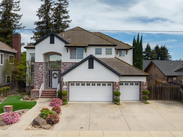 1742 Brennan Ave, Escalon, CA 95320