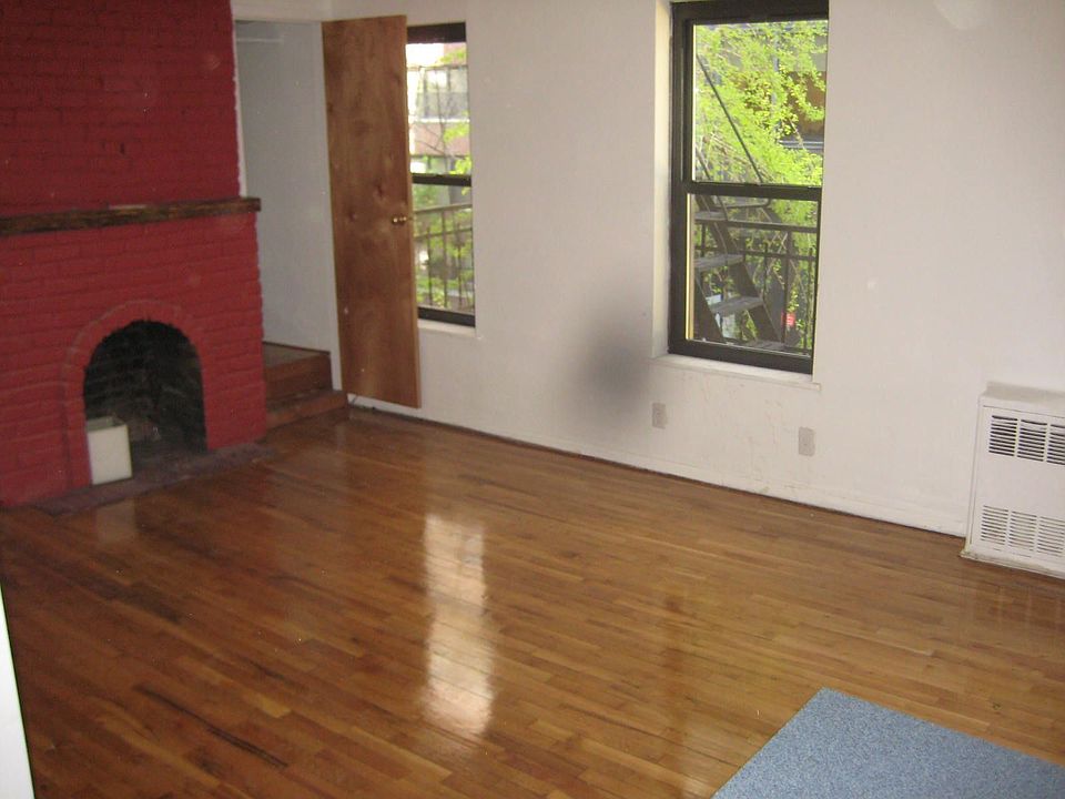 1st image of 156 E 39th St