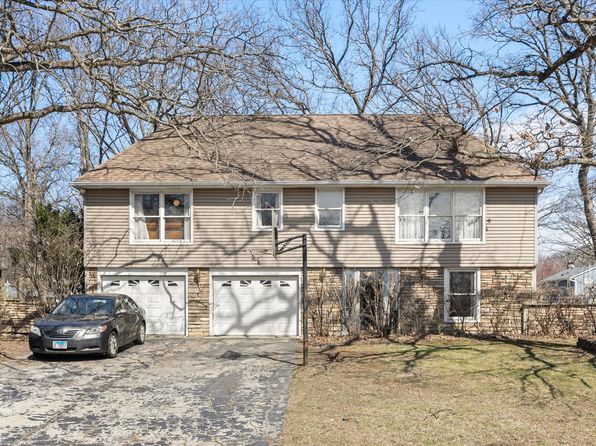 44 Crestwood Dr, Joliet, IL 60432