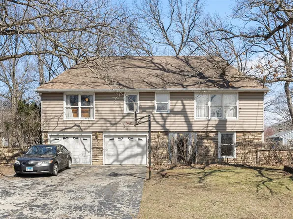 44 Crestwood Dr, Joliet, IL 60432