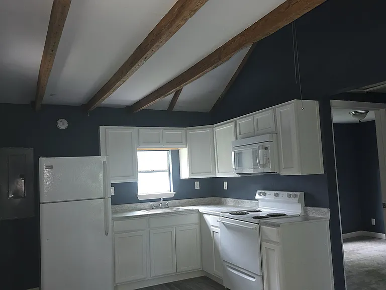 577 Main St — Photo 13