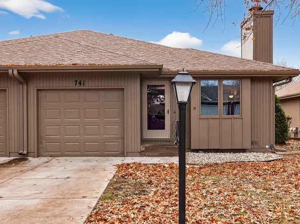 741 SW Mifflin Rd, Topeka, KS 66606