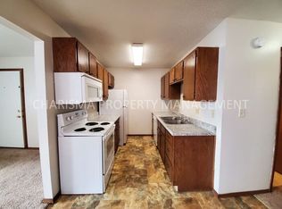 1716 S Melanie Ln #1, Sioux Falls, SD 57103