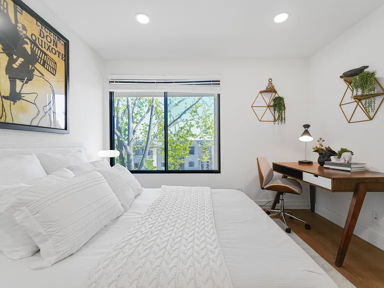 2111 Latham St #307 — Photo 44