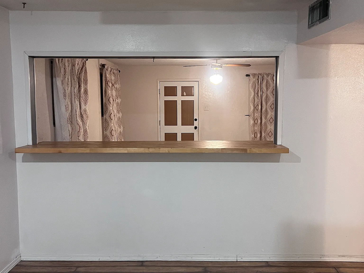 1312 Douglas Dr — Photo 3