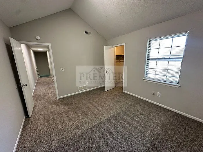 3562 NE Independence Ave — Photo 14
