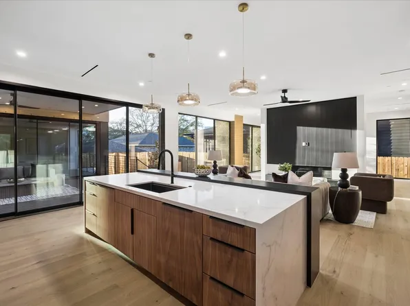 505 Wilmington Dr, Bellaire, TX 77401