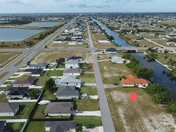 705 NW 8th Ter, Cape Coral, FL 33993