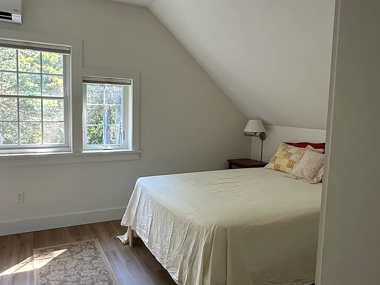 441 W Shore Rd — Photo 11