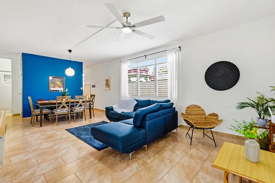 3 bed, 1.0 bath, 1500 sqft, $2,200 — Photo 3