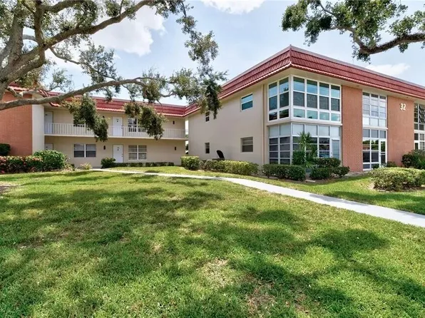 32 Pine Arbor Lane #205, Vero Beach, FL 32962