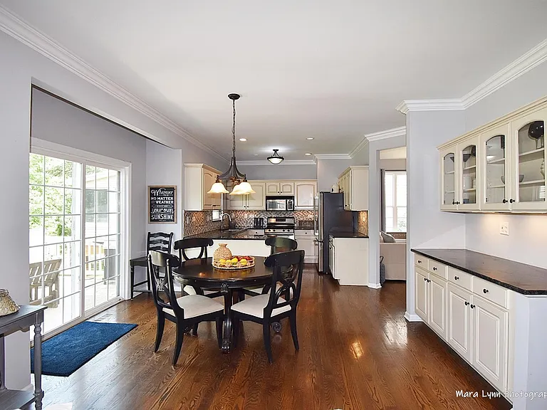 718 Viewpointe Dr — Photo 13