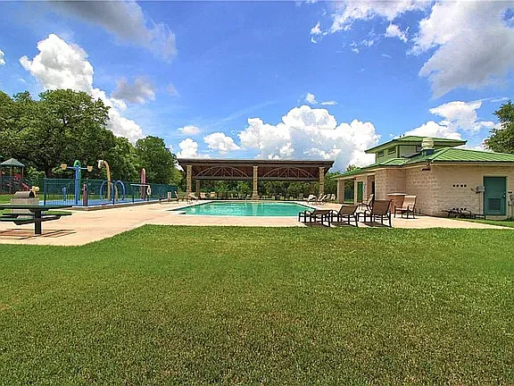 8717 Fenton Dr — Photo 12