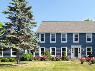 16525 Brehon Ln, Brookfield, WI 53005