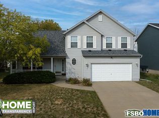 1206 Fox Trail Dr NE, Cedar Rapids, IA 52402