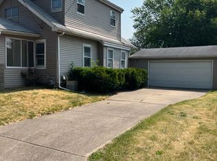 3922 N Columbus Ave, Peoria, IL