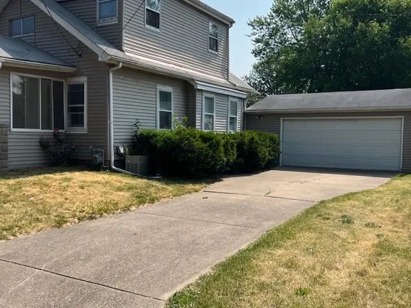 3922 N Columbus Ave, Peoria, IL 61614
