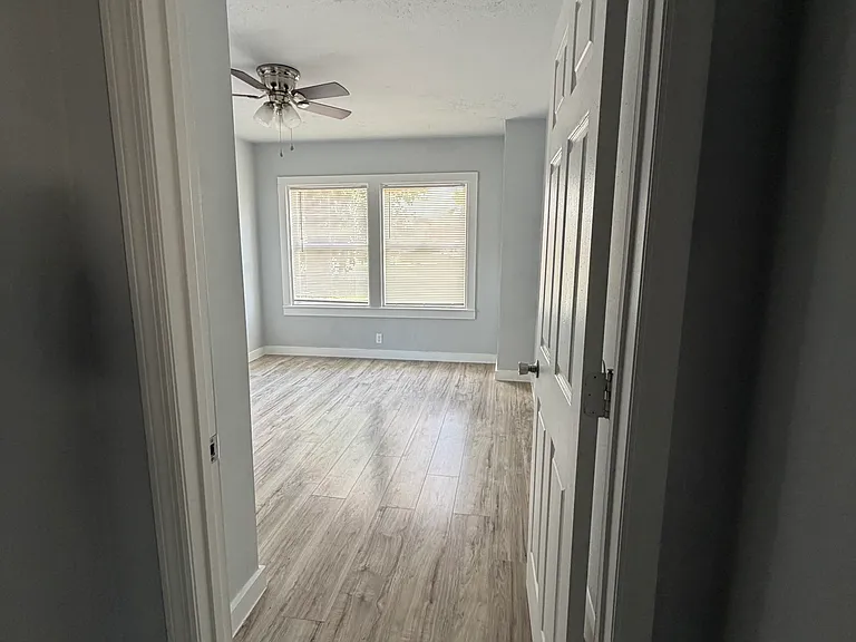 201 E Palm St — Photo 12