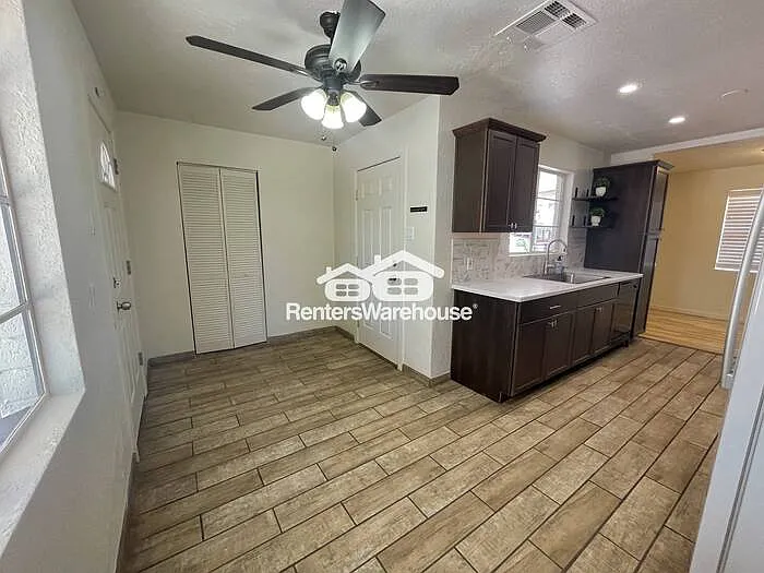 760 N Evergreen St — Photo 11