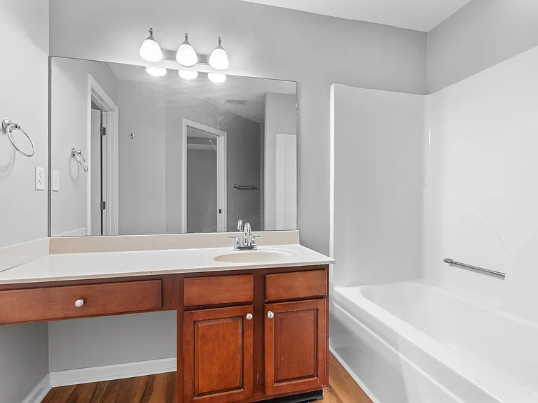 305 Spring Valley Ln — Photo 7
