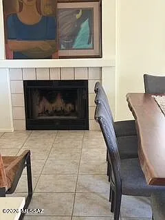 4 bed, 2.0 bath, 1923 sqft, $2,700 — Photo 2