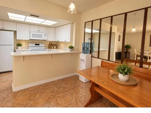 1308 Silverado Dr, Pompano Beach, FL 33068