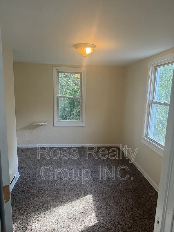 1 bed, 1.0 bath, 875 sqft, $700 — Photo 3