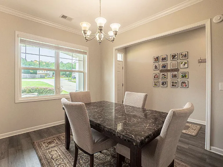 30 Ellis Cir — Photo 9