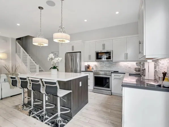 914 St George Boulevard, Delray Beach, FL 33483