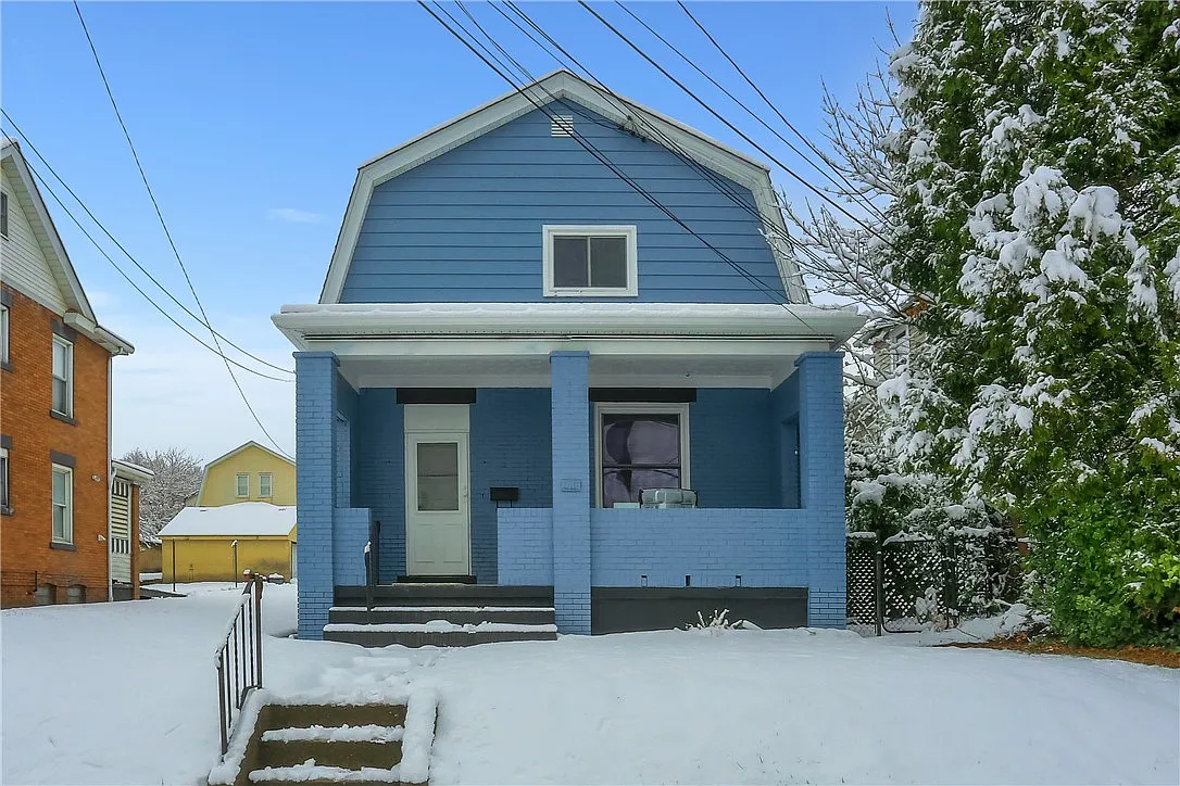 1418 Duss Ave photo 1