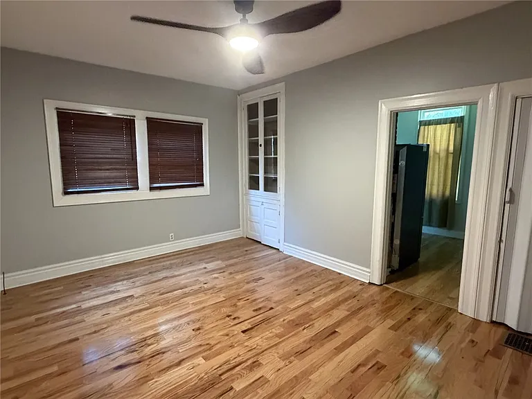 1214 Goe Ave — Photo 10