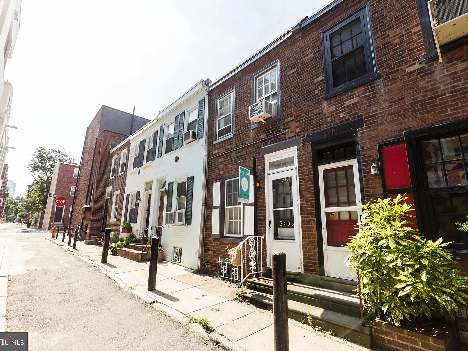 1 bed, 1.0 bath, $1,850 — Photo 1