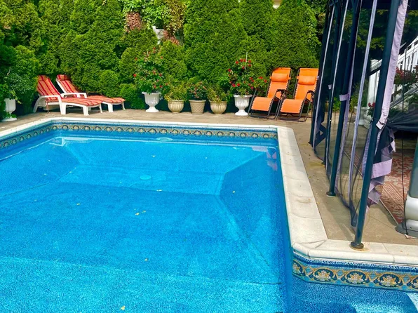 362 Mayfair Drive South image 7 of 7