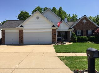 7620 Becker Rd, Saint Louis, MO 63129