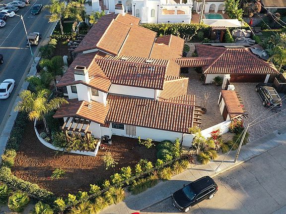 5th image of 506 W Cliff Dr