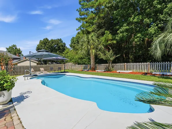 106 Six Point Ct, Goose Creek, SC 29445
