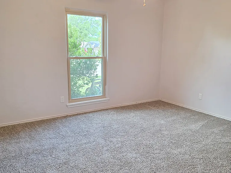 6812 Sunnybank Dr — Photo 7