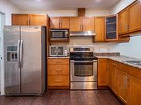 35 Grandmont Blvd #2, Winnipeg, MB R3V 0A7