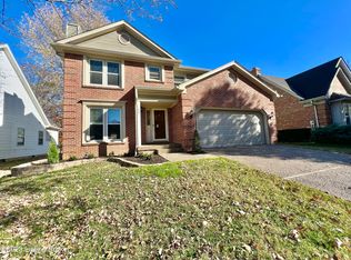 407 Wisteria Ave, Lyndon, KY