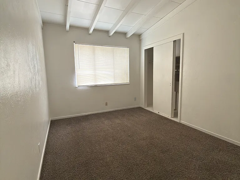 3547 N Lafayette Ave — Photo 7
