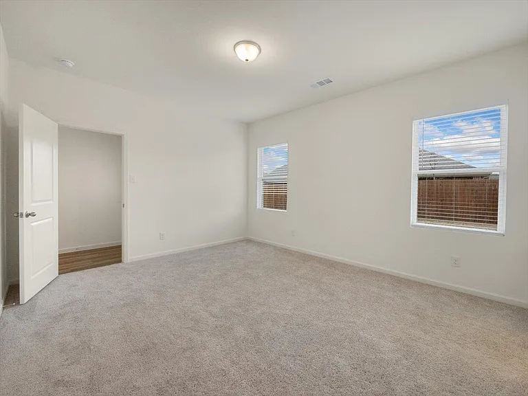 617 Delaware Ave — Photo 10