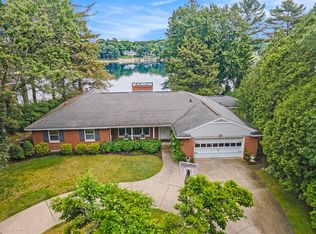 18190 Lovell Rd, Spring Lake, MI 49456