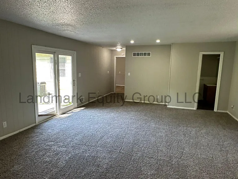 7405 Blue Ridge Blvd — Photo 8