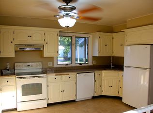 331 Hickory St, Pewaukee, WI 53072