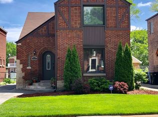 9155 S Oakley Ave, Chicago, IL 60643